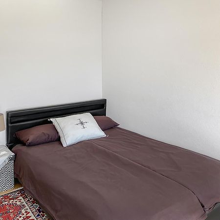 Отель Haus Zur Lilie Hinwil Экстерьер фото