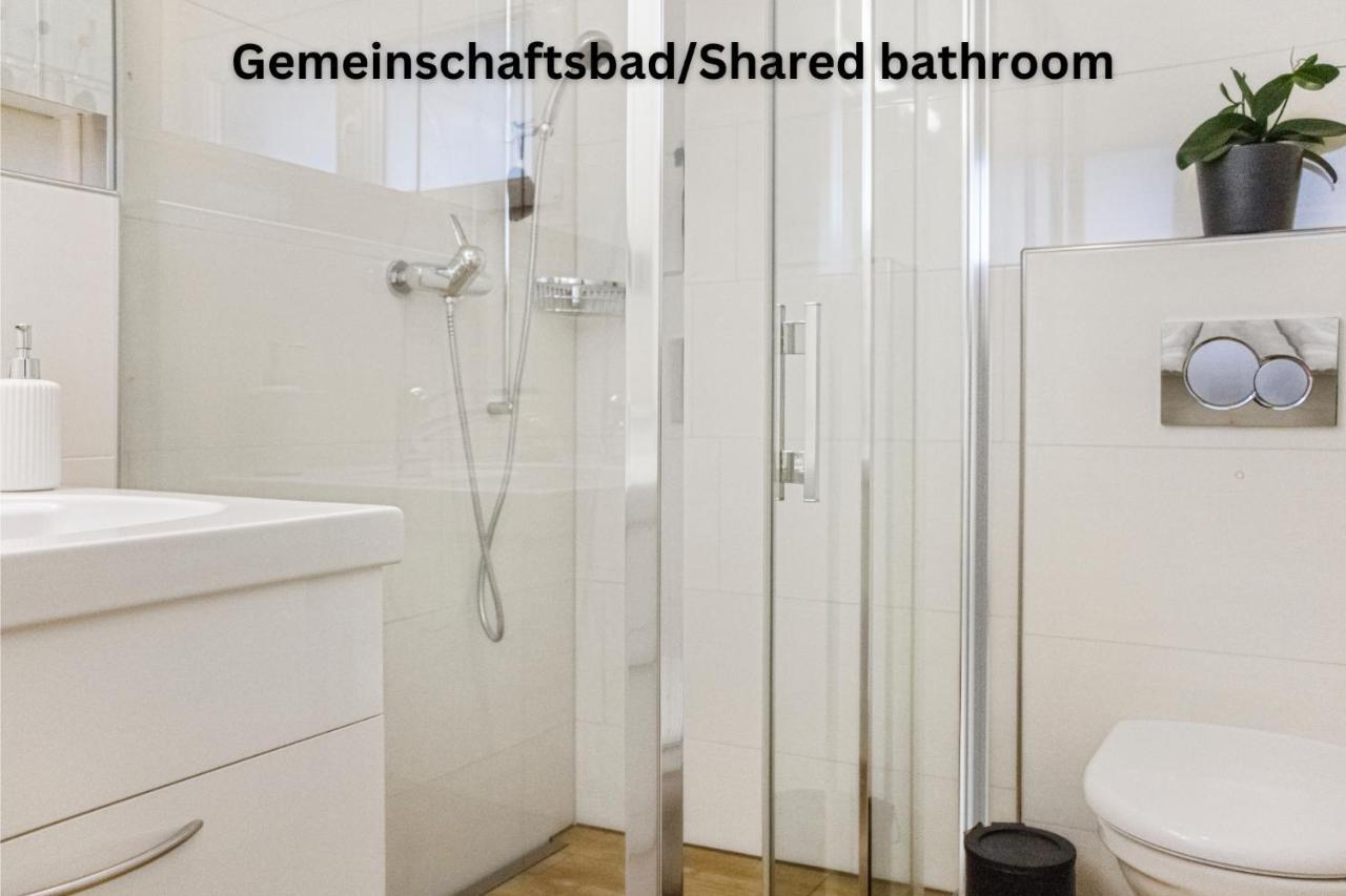 Отель Haus Zur Lilie Hinwil Экстерьер фото